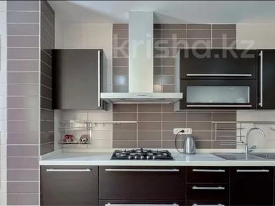 5-бөлмелі пәтер · 210 м² · 3/6 қабат, Тулебаева 175, бағасы: 1.2 млн ₸ в Алматы, Медеуский р-н