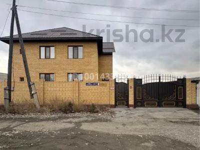 Продажа домов и дачи в Абай обл.: Отдельный дом · 5 комнат · 222 м² · 6.5 сот., Каржаубайулы 278а за 100 млн 〒 Отдельный дом · 5 комнат · 222 м² · 6.5 сот., Каржаубайулы 278а за 100 млн 〒 в Семее, мкр Красный Кордон