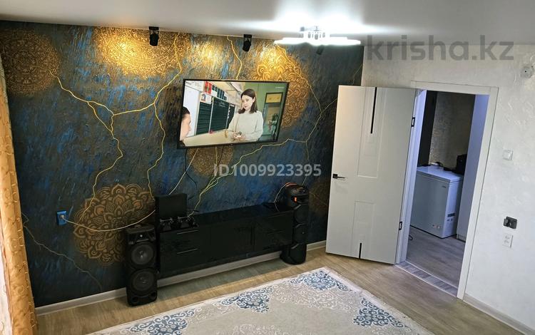 3-комнатная квартира · 70 м² · 1/3 этаж, Щербакова 19 — Конечная автобуса 7 за 22 млн 〒 в Усть-Каменогорске, Ульбинский — фото 2