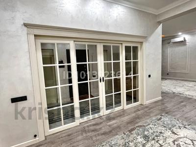 Жеке үй · 4 бөлме · 200 м² · 15 жүзд., Еркиндик 14 б, бағасы: 58 млн ₸ в 