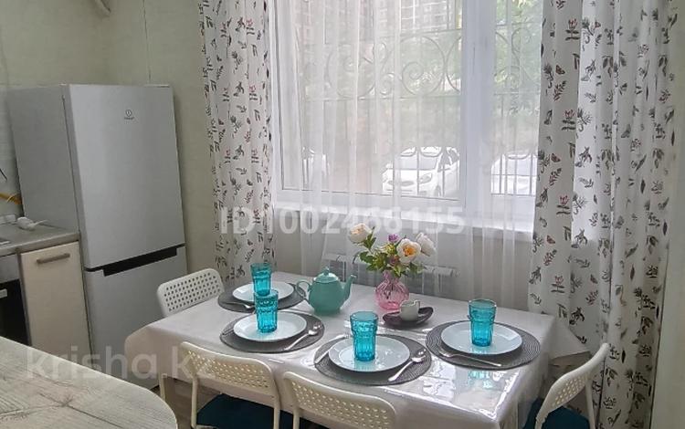 2-бөлмелі пәтер · 60 м² · 1/6 қабат, 16-ш/а. 42 — ТРК "АКТАУ", СТАДИОН "МУНАЙШИ", ТРК "БАЙТЕРЕК", бағасы: 15 000 ₸ в Актау, 16-й мкр  — фото 16