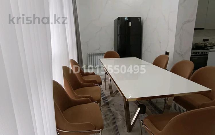 4-бөлмелі пәтер · 139 м² · 4/5 қабат, 4 18e — 4 базарының қасында, бағасы: 43 млн ₸ в Жанаозен — фото 2