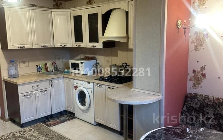 1-комнатная квартира · 45 м² · 3/5 этаж, 13-й мкр 49 за 13 млн ₸ в Актау — фото 18