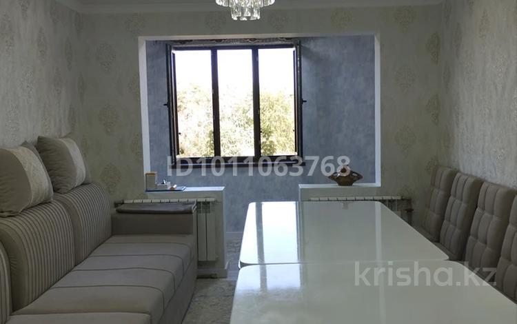 3-комнатная квартира · 60 м² · 4/5 этаж, 16-й микрорайон, 16-й микрорайон 43 — ул.Шаяхметова за 28 млн 〒 в Шымкенте, Аль-Фарабийский р-н — фото 2