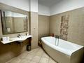 4-комнатная квартира · 182 м² · 7/15 этаж, Самал-1 29 — ПРОСТОРНАЯ СВЕТЛАЯ КВАРТИРА ДОМ ВО ДВОРАХ, ЛУЧШЕЕ ПРЕДЛОЖЕНИЕ ! за 155 млн ₸ в Алматы, Медеуский р-н — фото 19