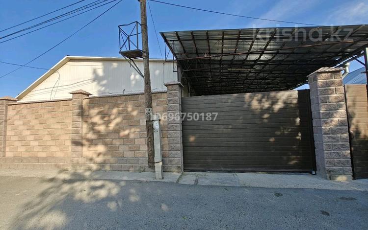 Отдельный дом · 4 комнаты · 200 м² · 9 сот., Переулок Станционный 29 — Комратова-Ташкентская за 63 млн 〒 в Таразе — фото 2