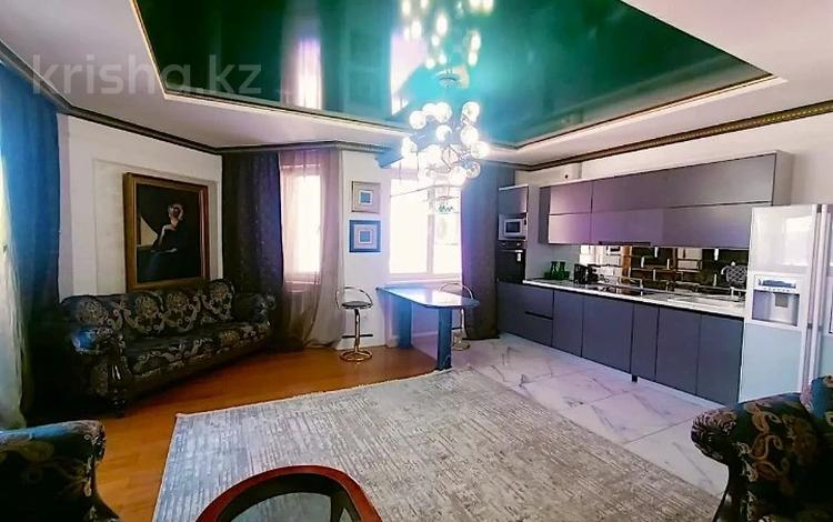 3-комнатная квартира · 115 м² · 16/16 этаж, Наурызбай батыра 152 за 600 000 ₸ в Алматы, Алмалинский р-н — фото 2