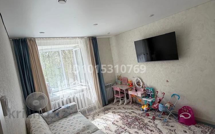 1-комнатная квартира · 27.4 м² · 2/6 этаж, мкр Юго-Восток, 29-шағынаудан Муканова 1/3 — Үйдің орналасқан жері өте ыңғайлы: • КарГУ жанында • Банковский колледж жақын • Макажанов атындағы облыстық аурухана • 5-ші поликлиника • Көлік-технологиялық колледж • Ресторандар мен дүкендер • Общягалар жақын • Автосервистар • Народный Банк • Остановка үйдің қасында Студенттерге өте ыңғайлы орналасқан! Барлық қажетті жерлер жаяу жететін қашықтықта. за 11.5 млн ₸ в Караганде, Казыбек би р-н — фото 2