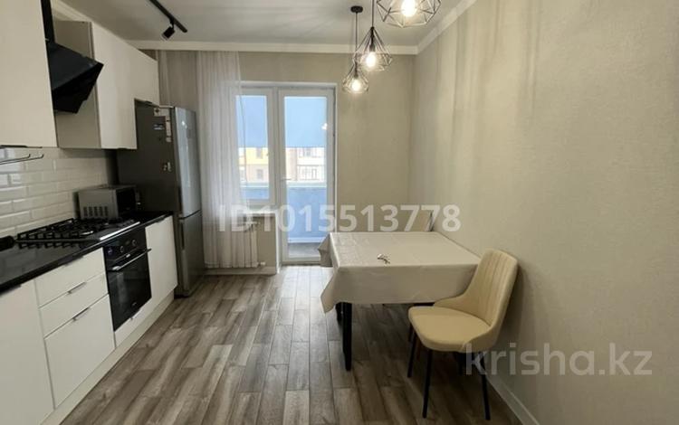 2-бөлмелі пәтер · 75 м² · 3/9 қабат, проспект абая, бағасы: 33.5 млн ₸ в Уральске — фото 2