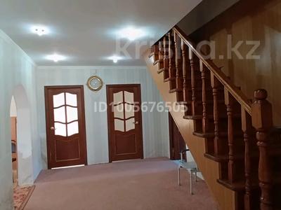 Отдельный дом · 5 комнат · 175 м² · 10 сот., Бейбітшілік 15 за 20 млн 〒 в Атырау, мкр Мирас