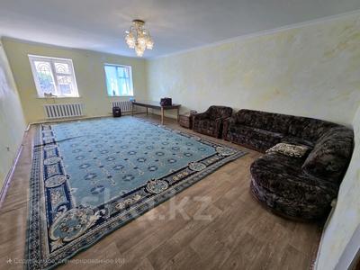 Жер үй мен саяжайлар в Улытау обл.: Жеке үй · 5 бөлме · 130 м² · 9 сот., Казанбаева 45, бағасы: 39.5 млн 〒 Жеке үй · 5 бөлме · 130 м² · 9 сот., Казанбаева 45, бағасы: 39.5 млн 〒 в Жезказгане