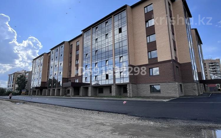 2-комнатная квартира, 53 м², 3/5 этаж, Набережная 62 А за 22.5 млн 〒 в Щучинске — фото 2