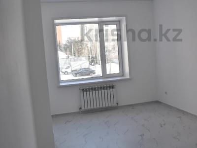 Офисы, магазины и бутики, салоны красоты, образование, кабинеты и рабочие места, студии · 17 м² за 119 000 〒 в Костанае