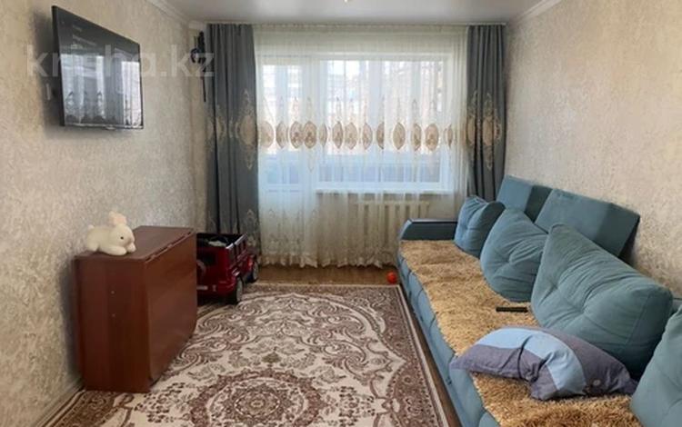 3-комнатная квартира, 62 м², 3/5 этаж, Металлургов 24/3 за 14.5 млн 〒 в Темиртау — фото 2