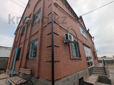Отдельный дом · 6 комнат · 237 м² · 14 сот., Байтурсынова за 92.9 млн 〒 в Костанае