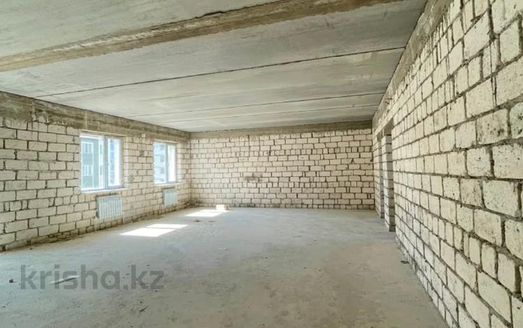 4-комнатная квартира · 110 м² · 5/6 этаж, 29а мкр 10 за 15 млн ₸ в Актау — фото 13