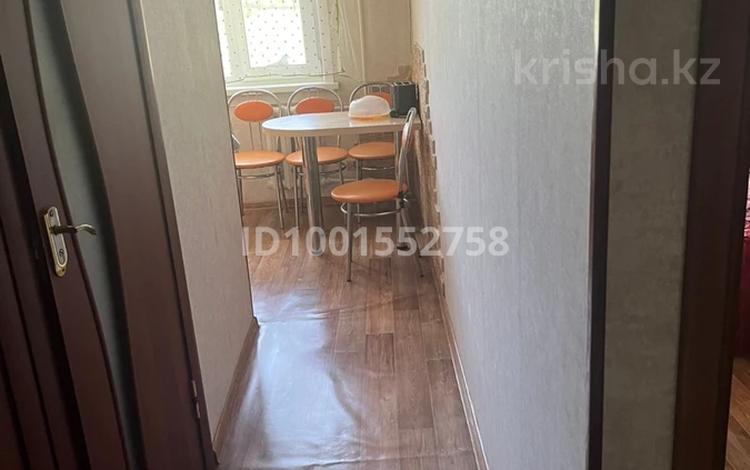 4-бөлмелі пәтер · 61.5 м² · 3/5 қабат, Майкудук, 16й микрорайон 33, бағасы: 17 млн ₸ в Караганде, Алихана Бокейханова р-н — фото 2