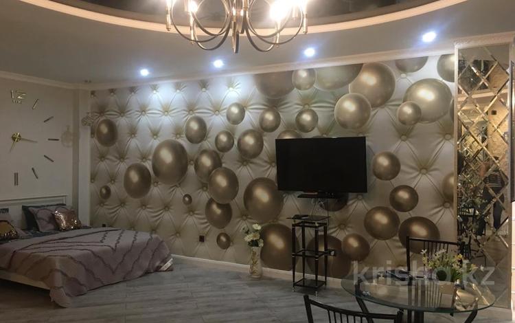 1-комнатная квартира · 50 м² · 9/10 этаж, 18 микрорайон 78а за 13 000 ₸ в Шымкенте — фото 2