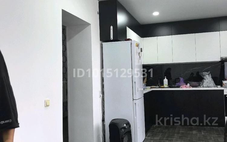2-комнатная квартира · 55 м² · 3/9 этаж, мкр Гарышкер 16 — Куплю кв 2 х ком до 10. за 10 млн ₸ в Талдыкоргане — фото 2