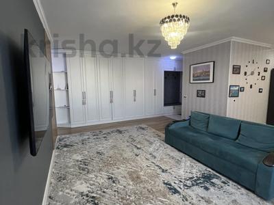 3-комнатная квартира · 92 м² · 2/10 этаж, Кайыма Мухамедханова 19 — Хан шатыр за 56.5 млн ₸ в Астане, Нура р-н