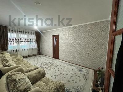 4-комнатная квартира, 72 м², 5/5 этаж помесячно, Самал за 120 000 〒 в Талдыкоргане, мкр Самал