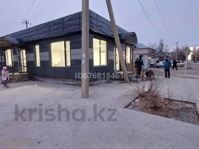 Свободное назначение, офисы, магазины и бутики, склады, салоны красоты, медцентры и аптеки, образование, конференц-залы, кабинеты и рабочие места, студии · 90 м² за 400 000 〒 в 