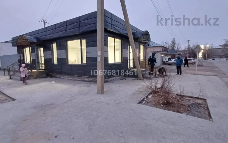 Свободное назначение, офисы, магазины и бутики, склады, салоны красоты, медцентры и аптеки, образование, конференц-залы, кабинеты и рабочие места, студии · 90 м² за 400 000 〒 в  — фото 5