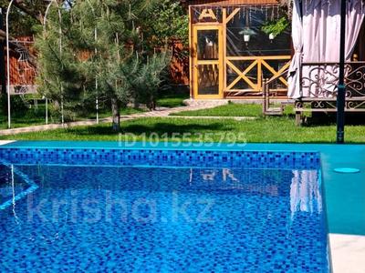 Дом · 3 комнаты · 180 м², мкр Коктобе за 100 000 ₸ в Алматы, Медеуский р-н