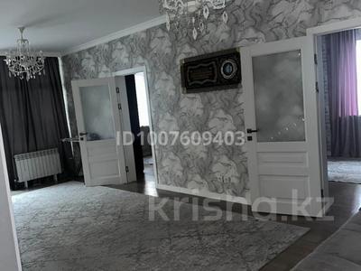 3-бөлмелі пәтер · 70.4 м², мкр Акбулак, Дарабоз 53, бағасы: 300 000 ₸ в Алматы, Алатауский р-н
