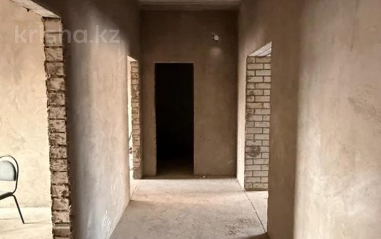2-бөлмелі пәтер · 72 м² · 5/9 қабат, Алтын орда ш/а., бағасы: 31 млн ₸ в Актобе, мкр. Алтын орда — фото 3