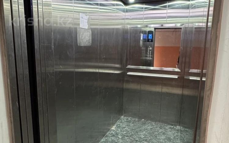 2-бөлмелі пәтер · 60 м² · 7/9 қабат, Самал 99/1, бағасы: 23 млн ₸ в Уральске — фото 3