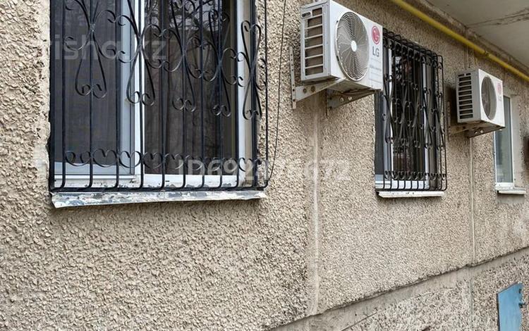 3-комнатная квартира · 70 м² · 1/5 этаж, 28А мкр, 28А-ш/а. 2 — 26-27-28 за 20 млн ₸ в Актау — фото 2
