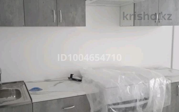1-бөлмелі пәтер · 42 м² · 9/9 қабат, Самал 98/1 — жд вокзал, бағасы: 16.5 млн ₸ в Уральске — фото 2