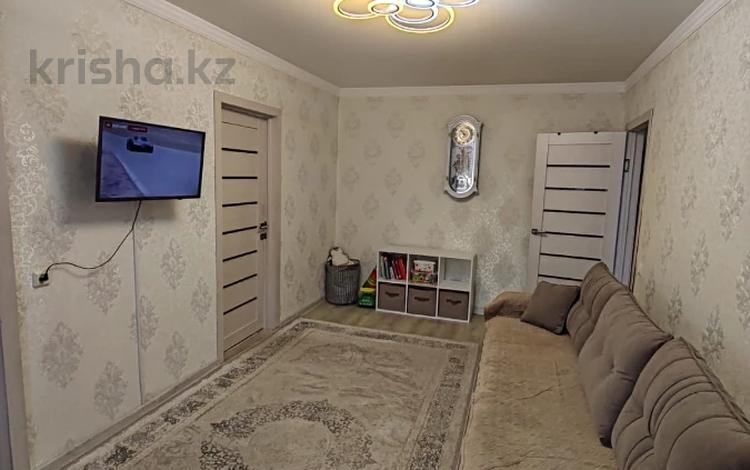 3-комнатная квартира · 48 м² · 5/5 этаж, мкр Юго-Восток, Гапеева за 18 млн ₸ в Караганде, Казыбек би р-н — фото 2