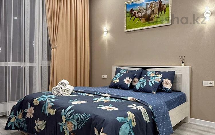 2-комнатная квартира · 70 м² · 14/16 этаж, 18-й микрорайон, Рыскулова 33 — Салон красоты Богиня, мед центр Сеним за 3 000 ₸ в Шымкенте, Аль-Фарабийский р-н — фото 4