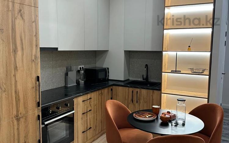 2-комнатная квартира · 48.4 м² · 10/17 этаж, Макатаева 2 за 65 млн ₸ в Алматы, Медеуский р-н — фото 2
