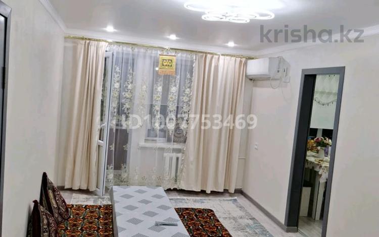 2-комнатная квартира · 60 м² · 3/3 этаж, Толе би 68 за 9.5 млн 〒 в Кентау — фото 2