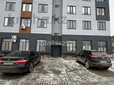 Аренда квартир в Атырауской обл.: 3-комнатная квартира · 100 м² · 3/5 этаж, мкр Лесхоз-2, Толесина Алиева 11 за 200 000 〒 3-комнатная квартира · 100 м² · 3/5 этаж, мкр Лесхоз-2, Толесина Алиева 11 за 200 000 〒 в Атырау