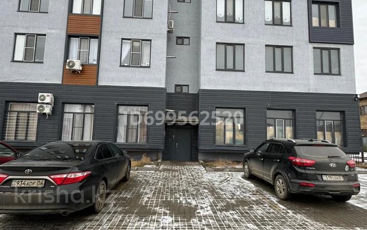 3-бөлмелі пәтер · 100 м² · 3/5 қабат, мкр Лесхоз-2, Толесина Алиева 11, бағасы: 200 000 ₸ в Атырау — фото 2