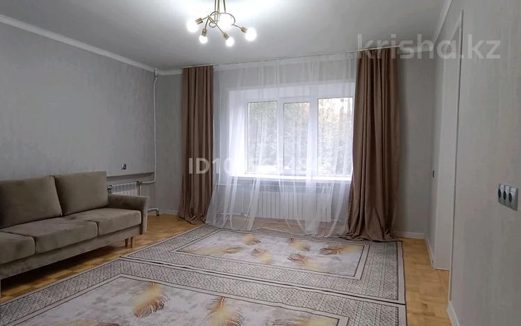 2-бөлмелі пәтер · 70 м² · 2/9 қабат, Кайсенова 12 — Площадь Республики, Пермитина, бағасы: 250 000 ₸ в Усть-Каменогорске — фото 12