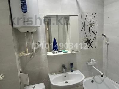 3-комнатная квартира · 62 м² · 3/5 этаж, Майкудук, 15й микрорайон 3 за 180 000 ₸ в Караганде, Алихана Бокейханова р-н