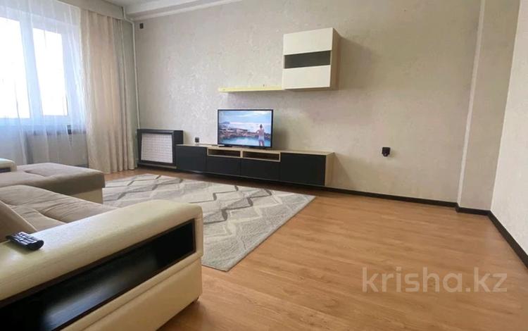 3-комнатная квартира · 80 м² · 7/9 этаж, мкр Кунаева 57 за 15 000 ₸ в Уральске — фото 10