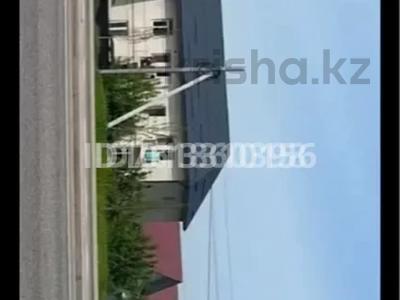Отдельный дом · 18 комнат · 390 м², мкр Нуршашкан (Колхозши), Нұршашқан ш/а.саңлақ 106 — Құлжа даңғылы бойында немесе жаңа Апорт маңында за 360 млн ₸ в Алматы, Турксибский р-н