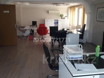 Свободное назначение, офисы, склады · 2300 м² за ~ 2.7 млрд 〒 в Анталье