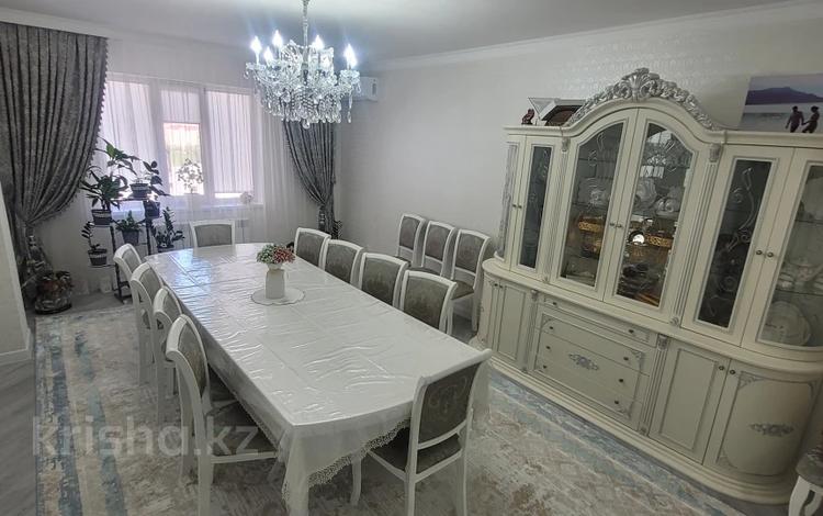 4-комнатная квартира · 131.8 м² · 9/9 этаж, мкр. Алтын орда за 48 млн ₸ в Актобе — фото 12