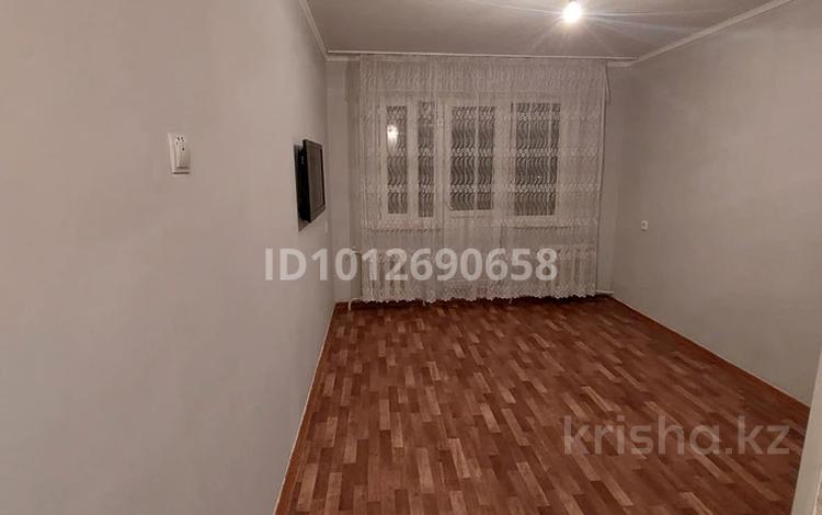 1-бөлмелі пәтер · 32 м² · 5/5 қабат, мкр Каратау 27 — Находиться напротив Пожарки, бағасы: 10 млн ₸ в Таразе — фото 2