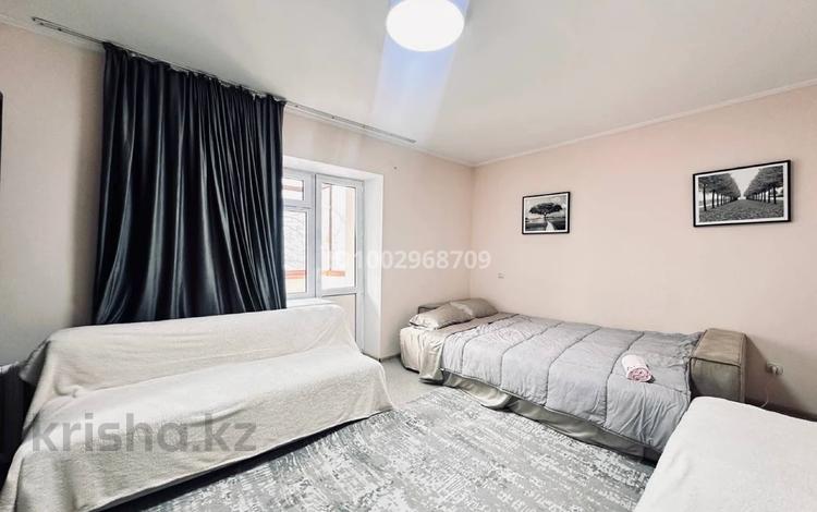 1-бөлмелі пәтер · 40 м² · 3/5 қабат, Богенбай батыра 88, бағасы: 14 900 ₸ в Алматы, Медеуский р-н — фото 2