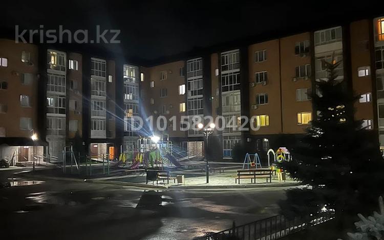 2-бөлмелі пәтер · 75 м² · 1/5 қабат, Абулхаир-хана 171, бағасы: 210 000 ₸ в Уральске — фото 2