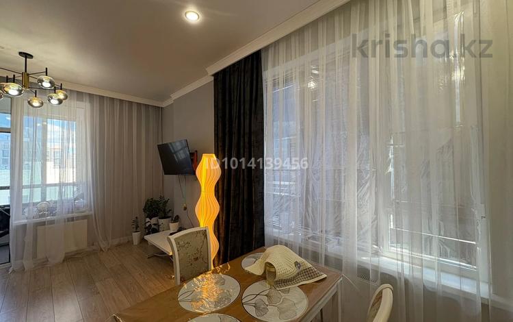 1-комнатная квартира · 42 м² · 8/9 этаж, Толе би 61 за 280 000 ₸ в Астане, Нура р-н — фото 2