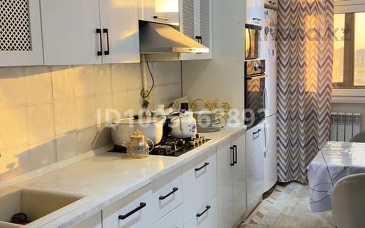 3-комнатная квартира · 74 м² · 3/5 этаж, мкр Акбулым, Ұлы дала — Конце пушкина за 210 000 〒 в Таразе — фото 2